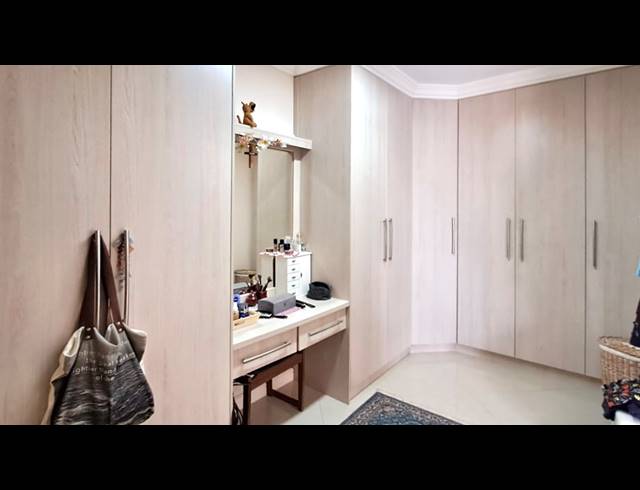 4 BEDROOM HOUSE FOR SALE IN PORT OWEN